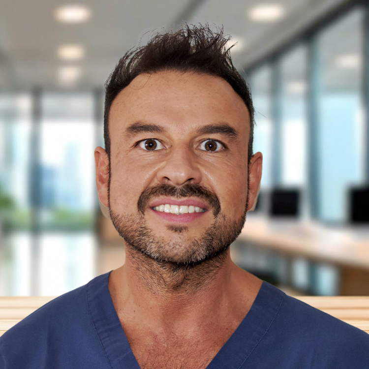 Dr. Wenceslao Valenzuela - Director